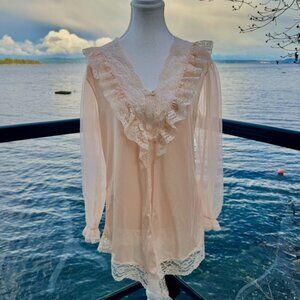 Vintage 90s Lingerie One Button Top Light Pink w Off White Lace Trim
